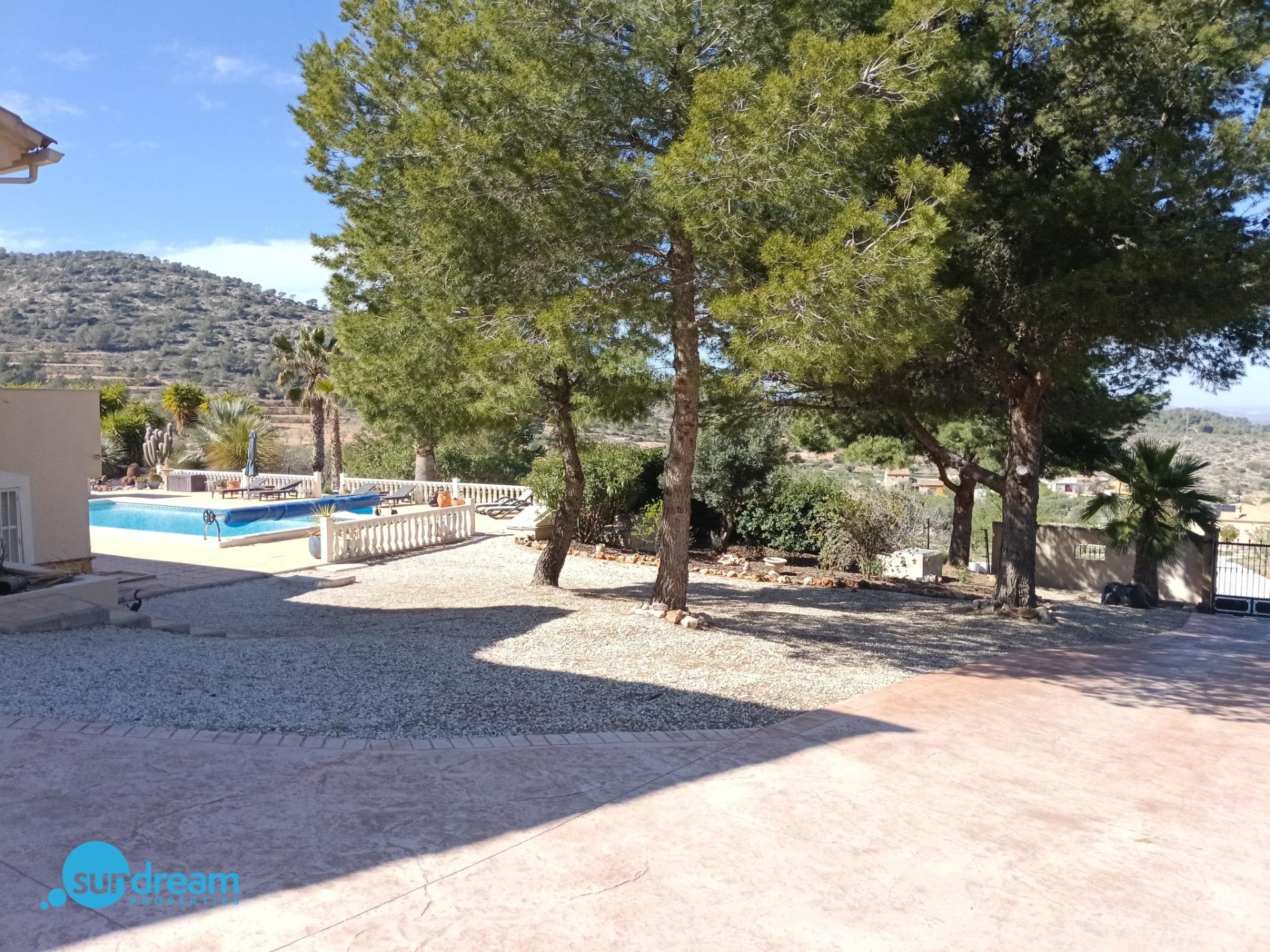 Villa en venta en Abanilla