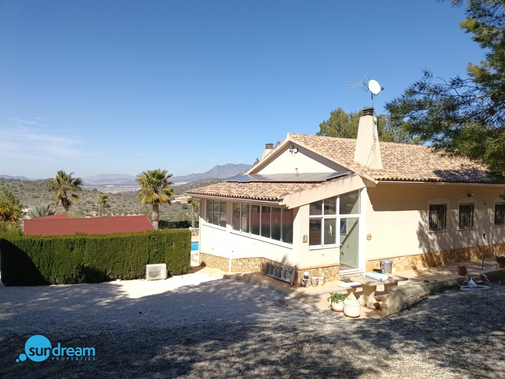 Villa en venta en Abanilla
