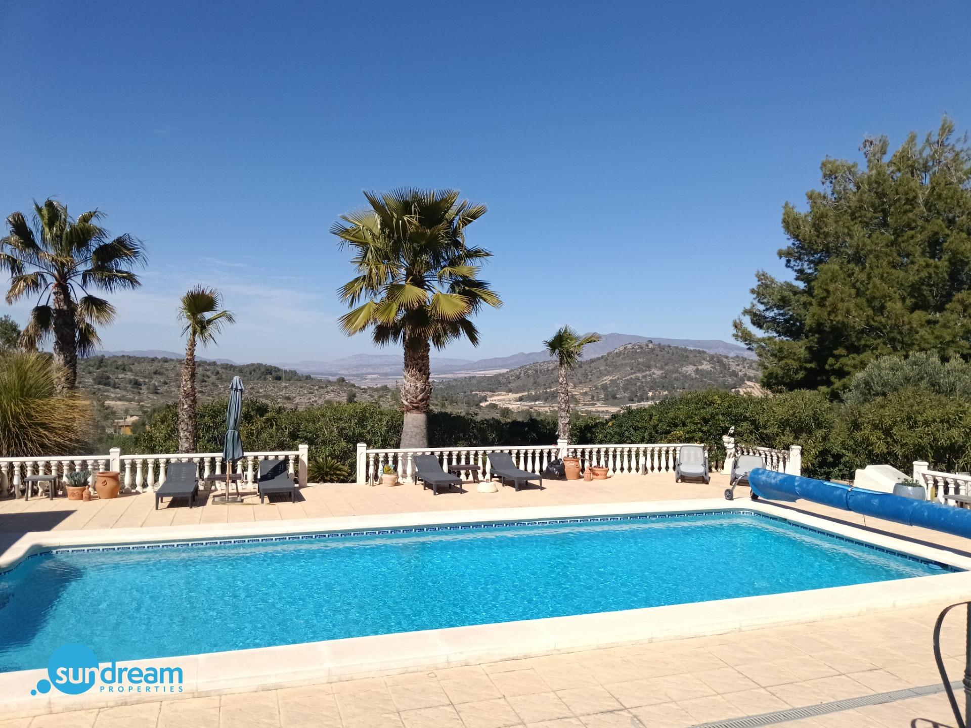 Villa en venta en Abanilla