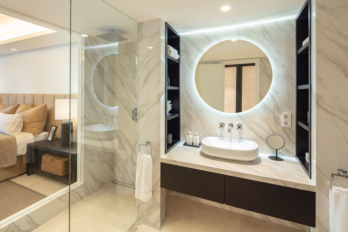 Apartment for sale in Golden Mile, Málaga, Spain