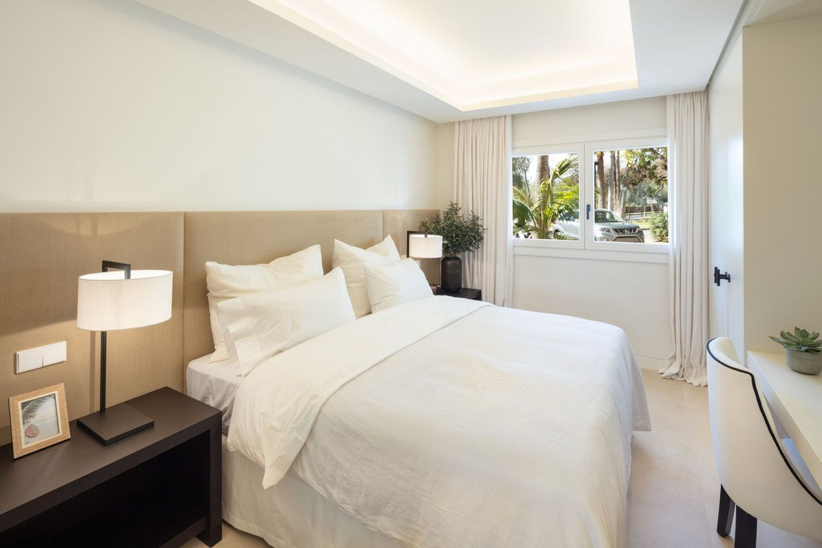 Apartment for sale in Golden Mile, Málaga, Spain