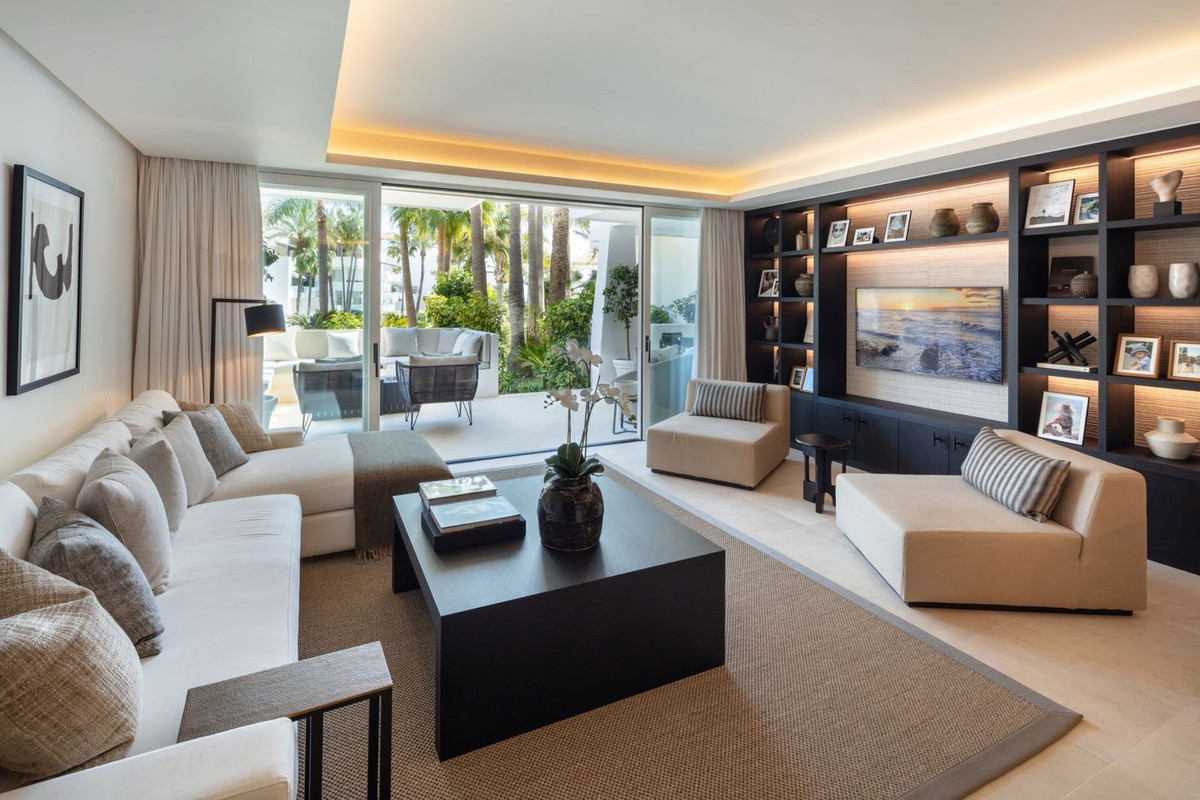 Apartment for sale in Golden Mile, Málaga, Spain
