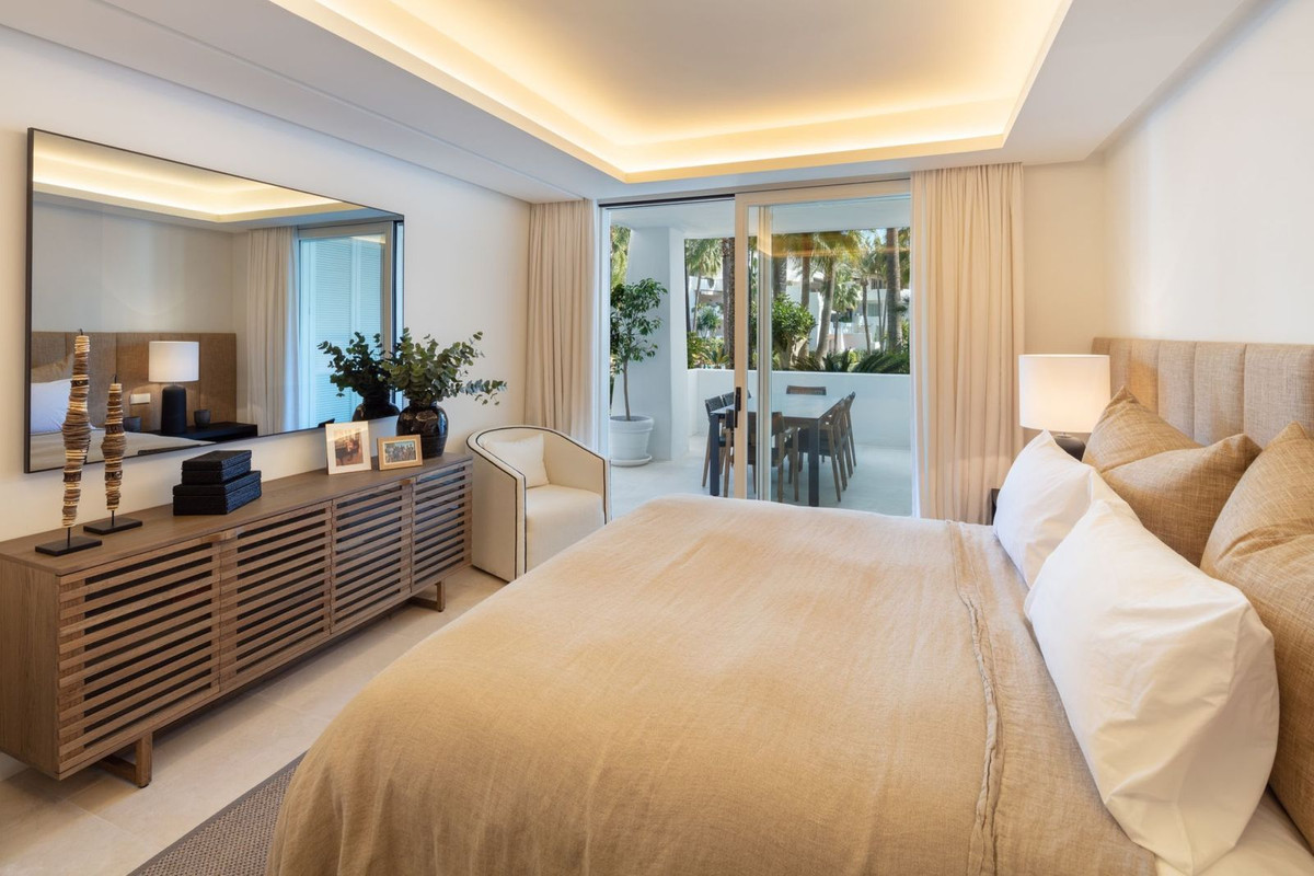 Apartment for sale in Golden Mile, Málaga, Spain