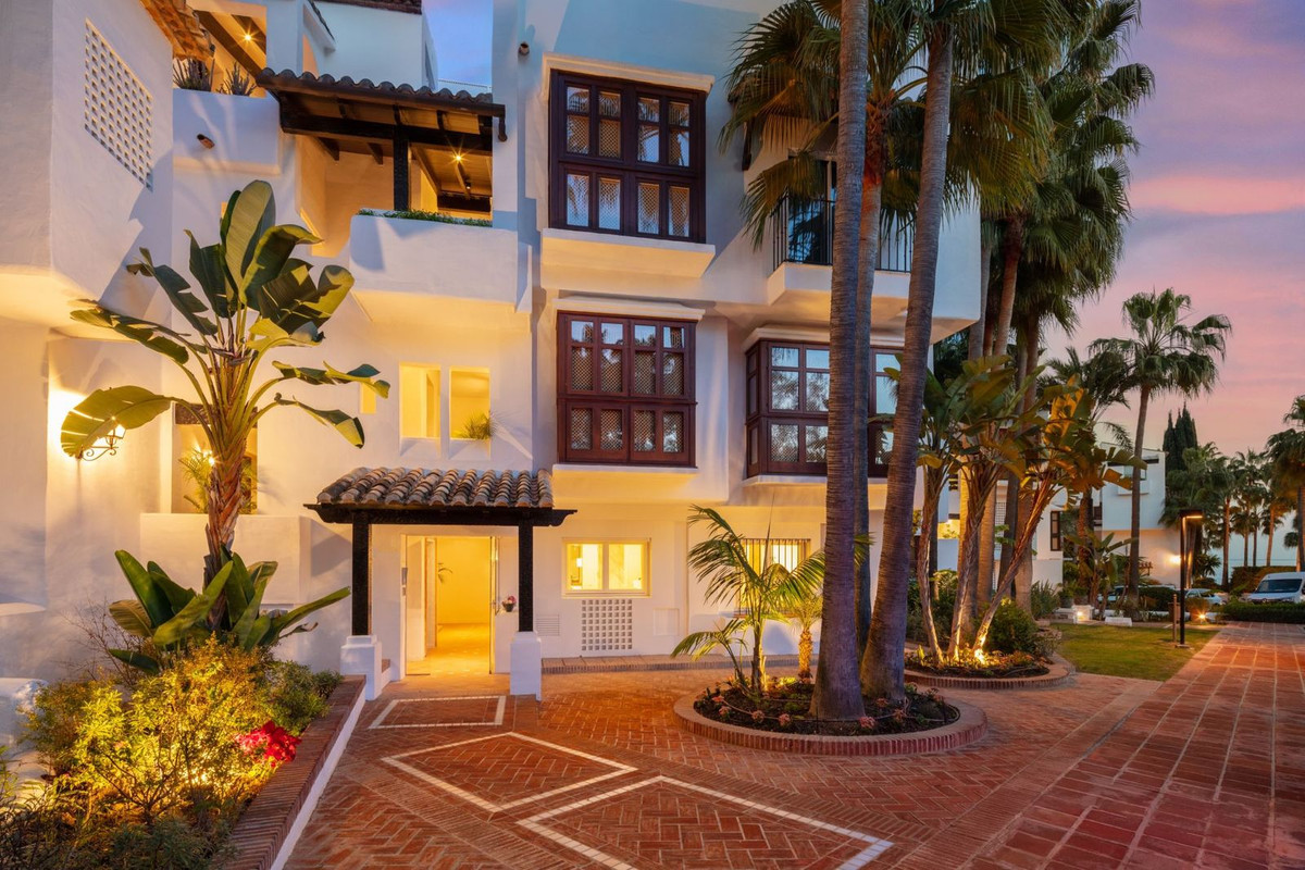 Apartment for sale in Golden Mile, Málaga, Spain