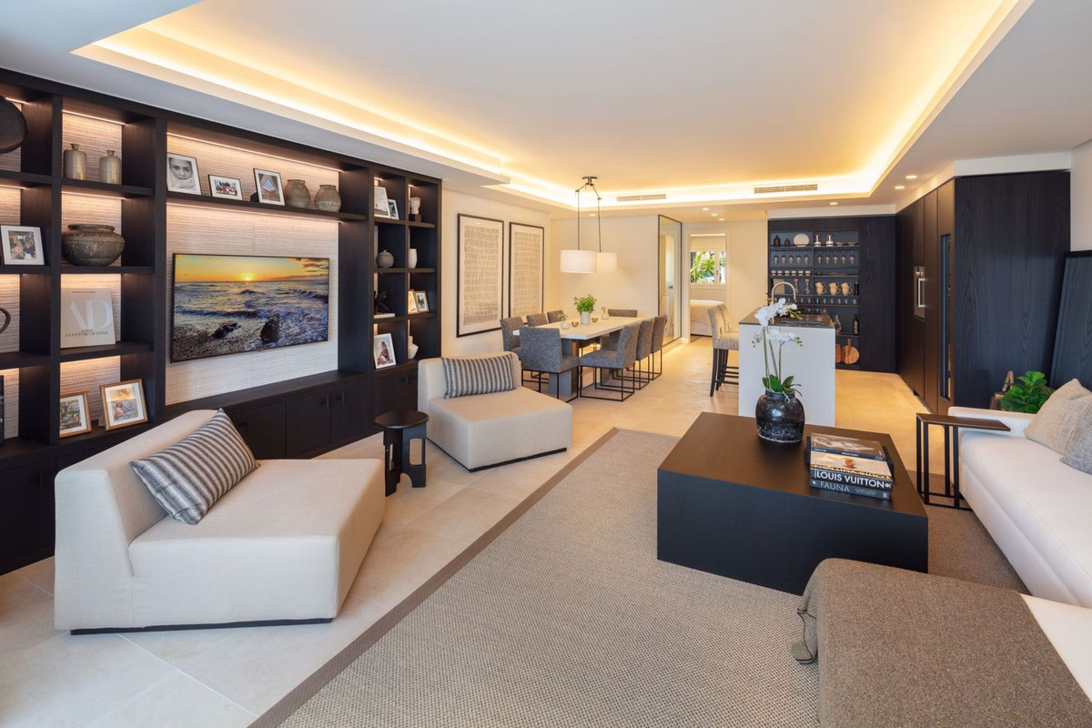 Apartment for sale in Golden Mile, Málaga, Spain
