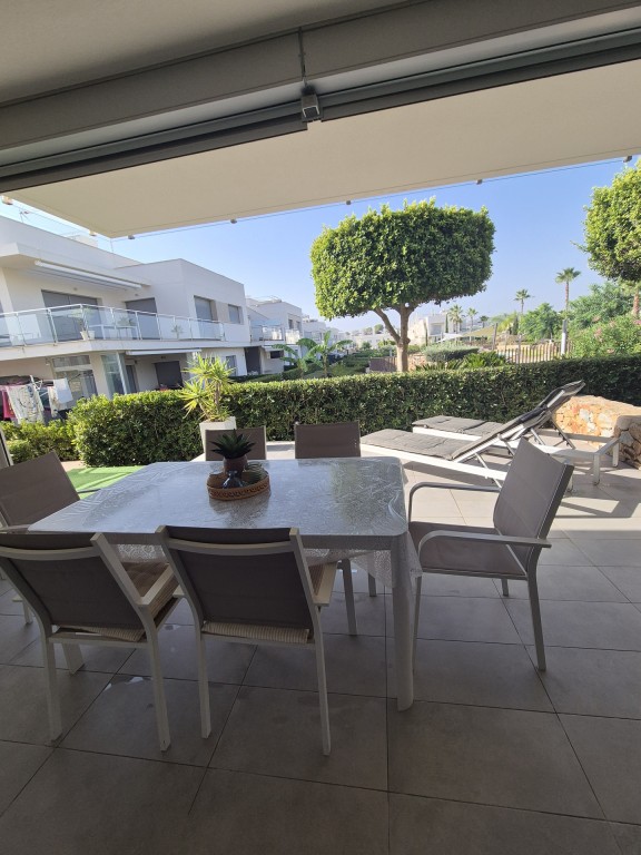 Bungalow for sale in Vistabella Golf Entre Naranjos, Alicante, Spain