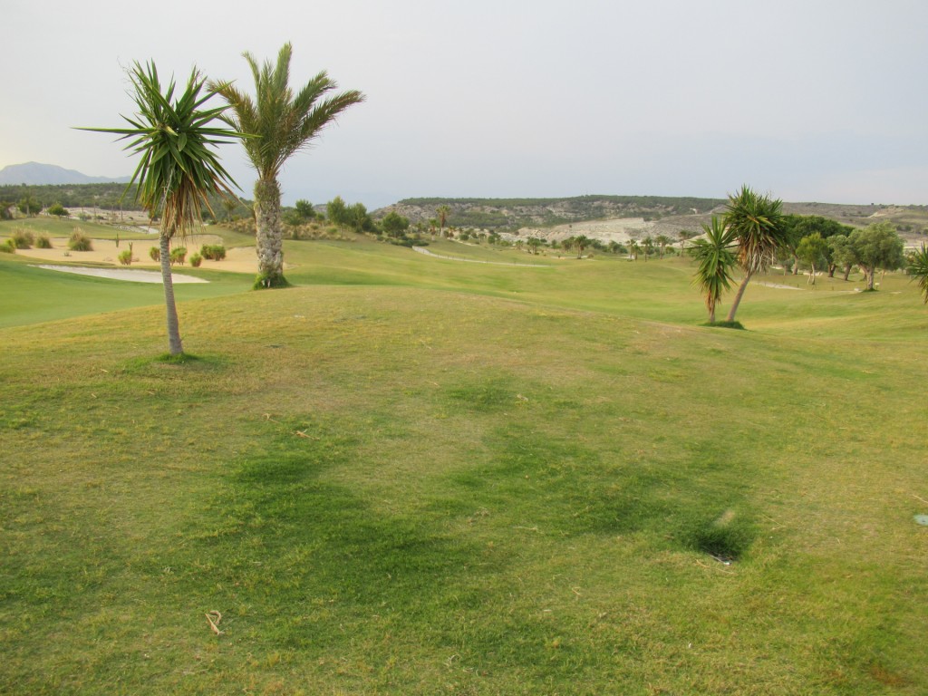 Bungalow for sale in Vistabella Golf Entre Naranjos, Alicante, Spain
