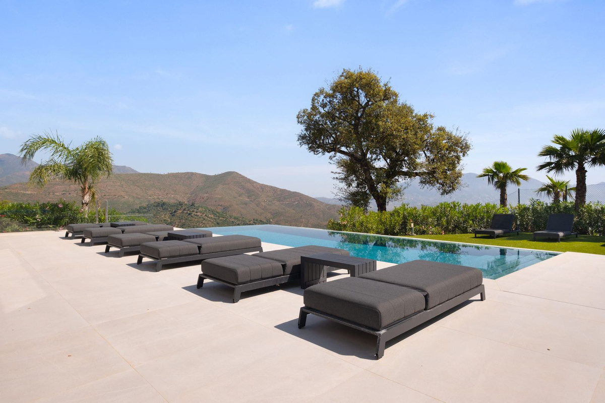 Villa en venta en La Mairena