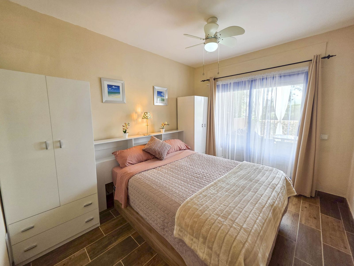 Apartment for sale in La Duquesa, Málaga, Spain