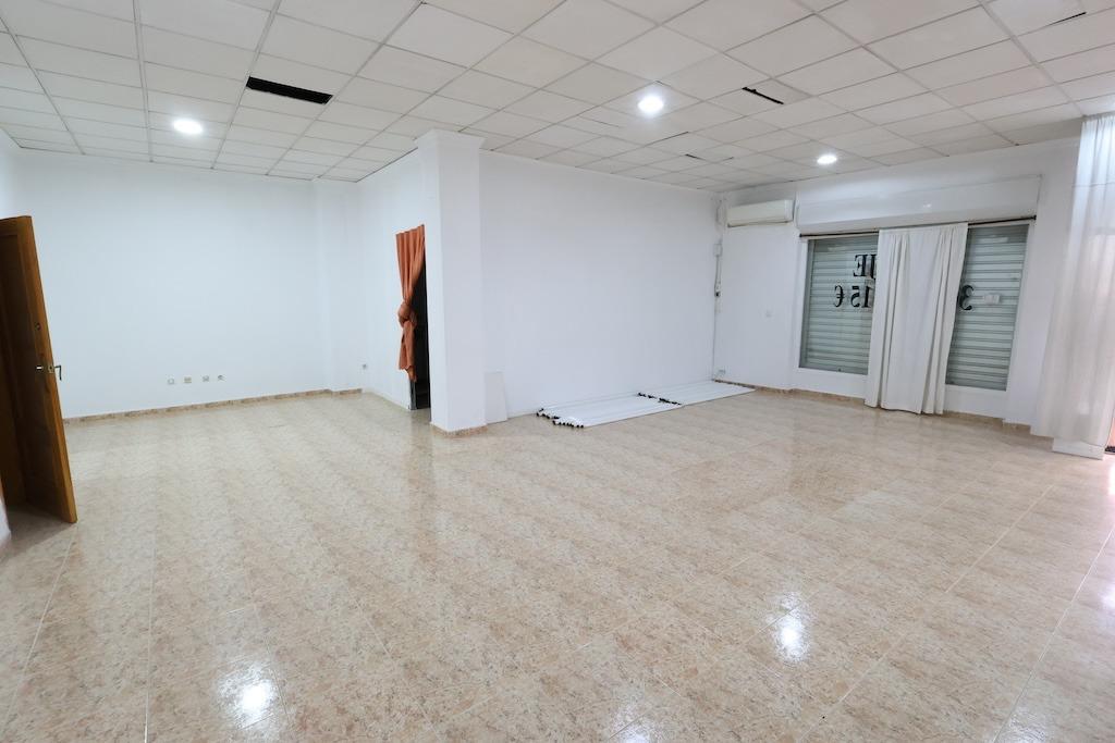 Commercial unit for sale in Torrevieja, Alicante, Spain