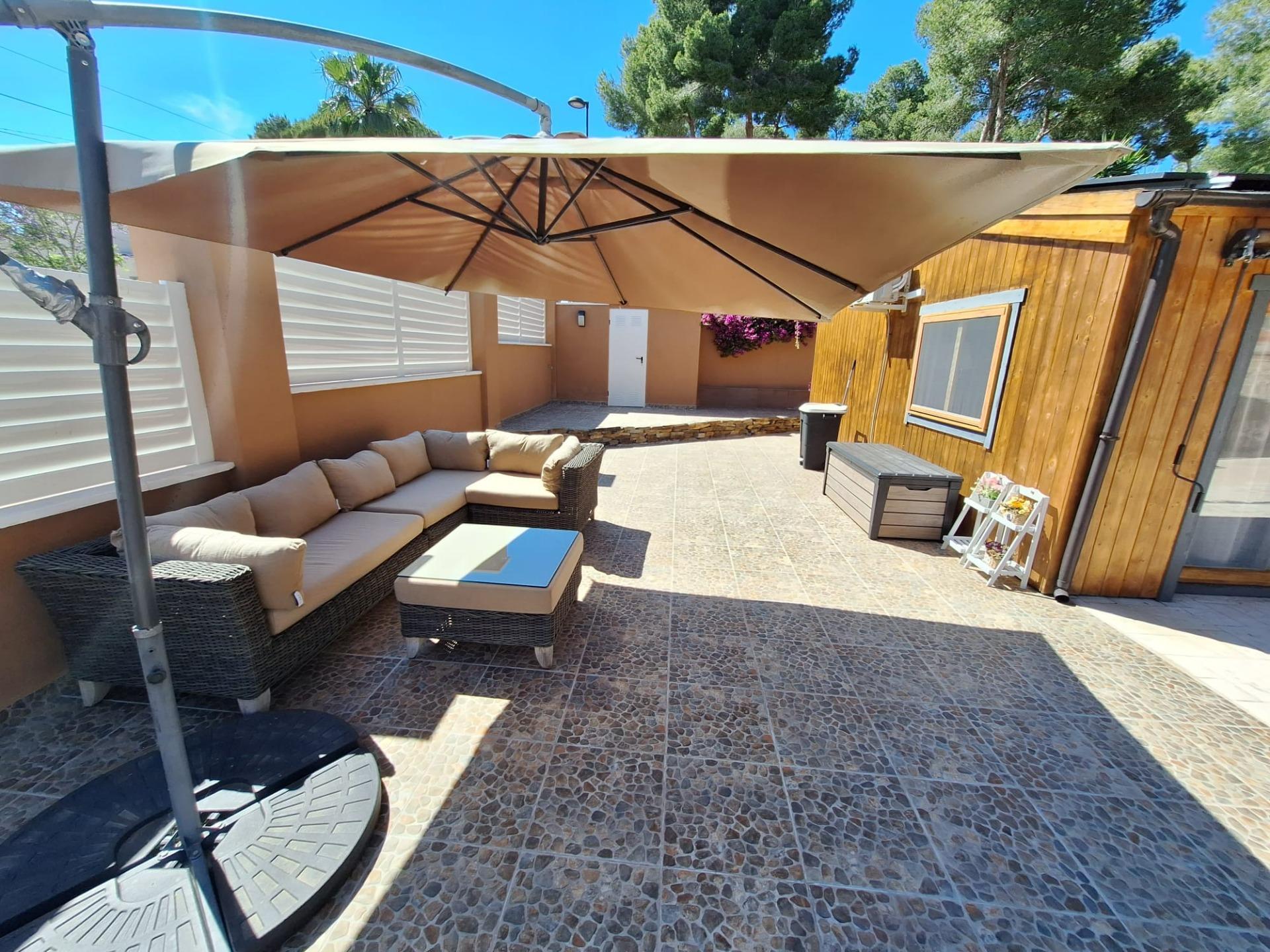 Villa en venta en Pilar De La Horadada