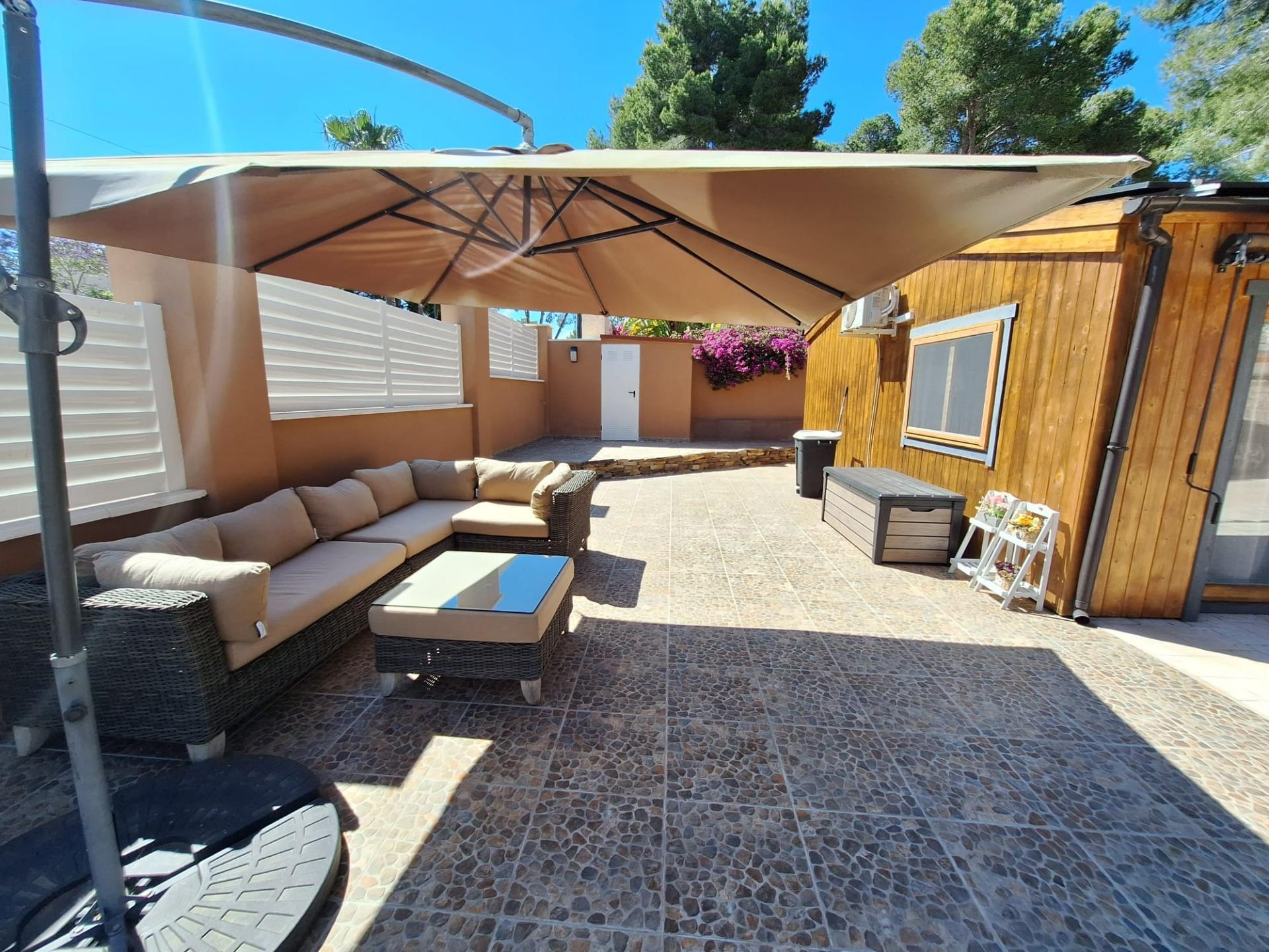 Villa en venta en Pilar De La Horadada