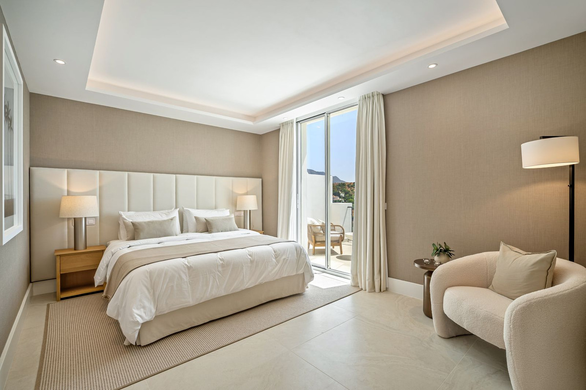 Town House for sale in La Quinta, Málaga, Spain