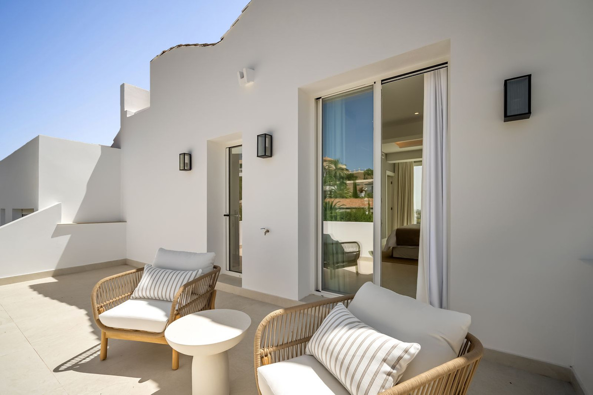 Town House for sale in La Quinta, Málaga, Spain