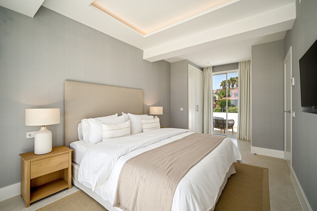 Town House for sale in La Quinta, Málaga, Spain