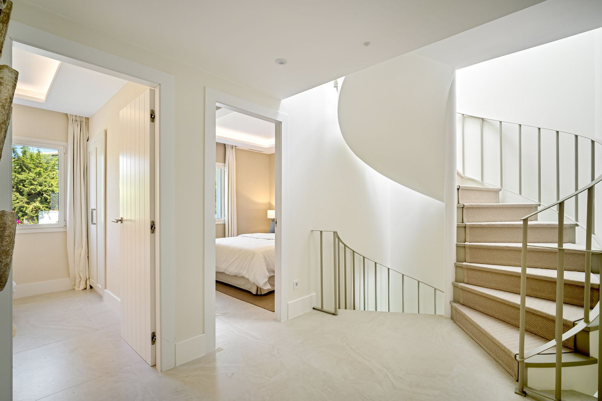 Town House for sale in La Quinta, Málaga, Spain