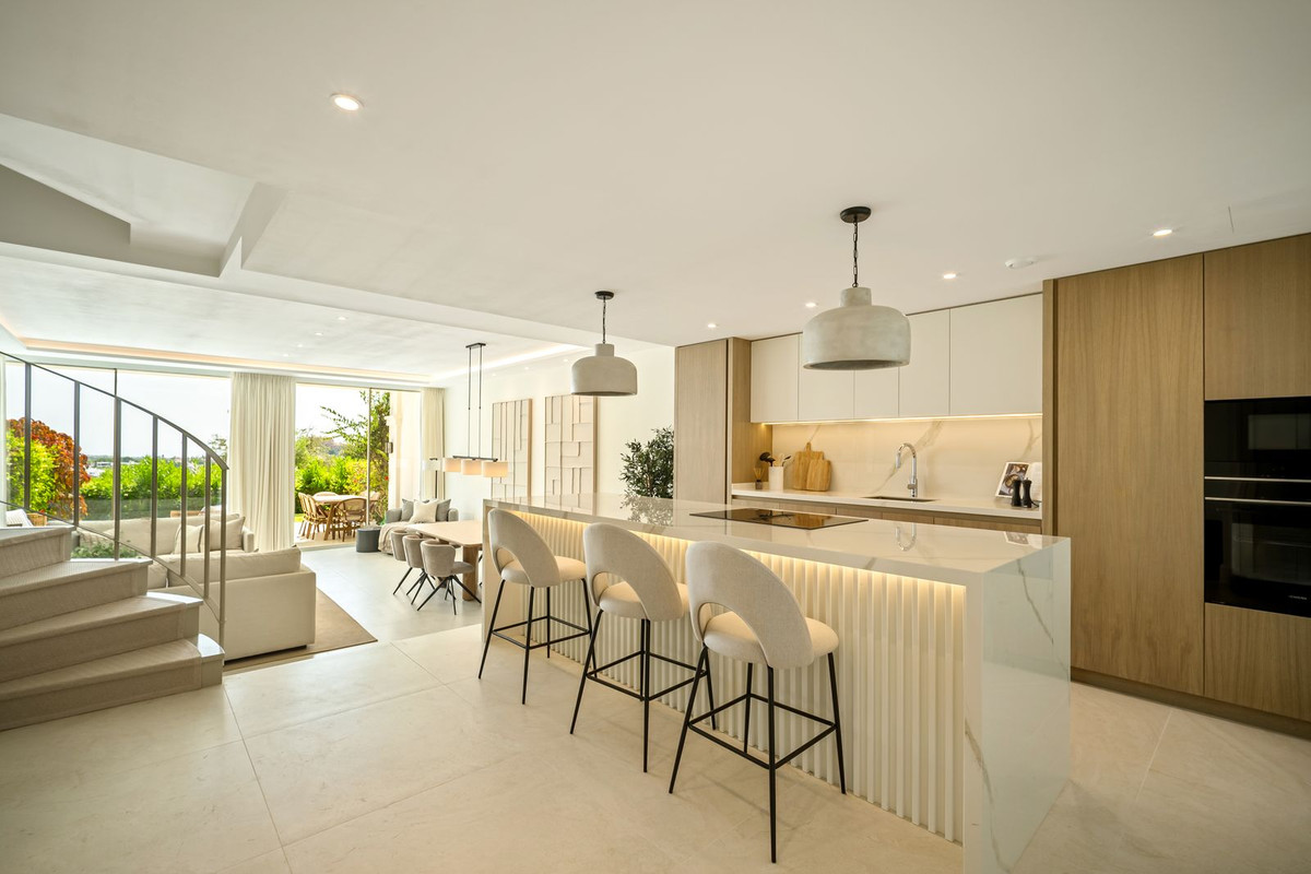Town House for sale in La Quinta, Málaga, Spain