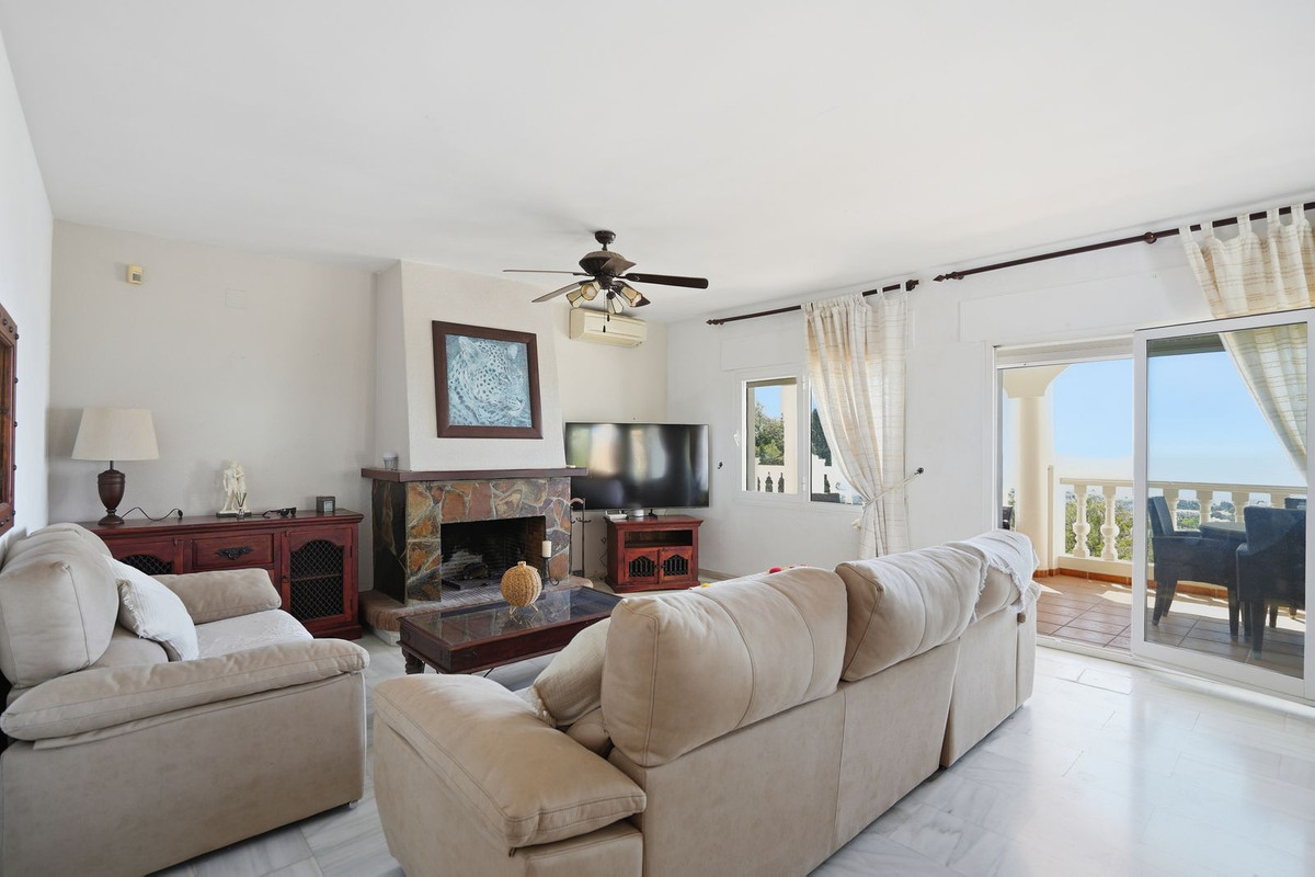 Villa for sale in Benalmádena, Málaga, Spain