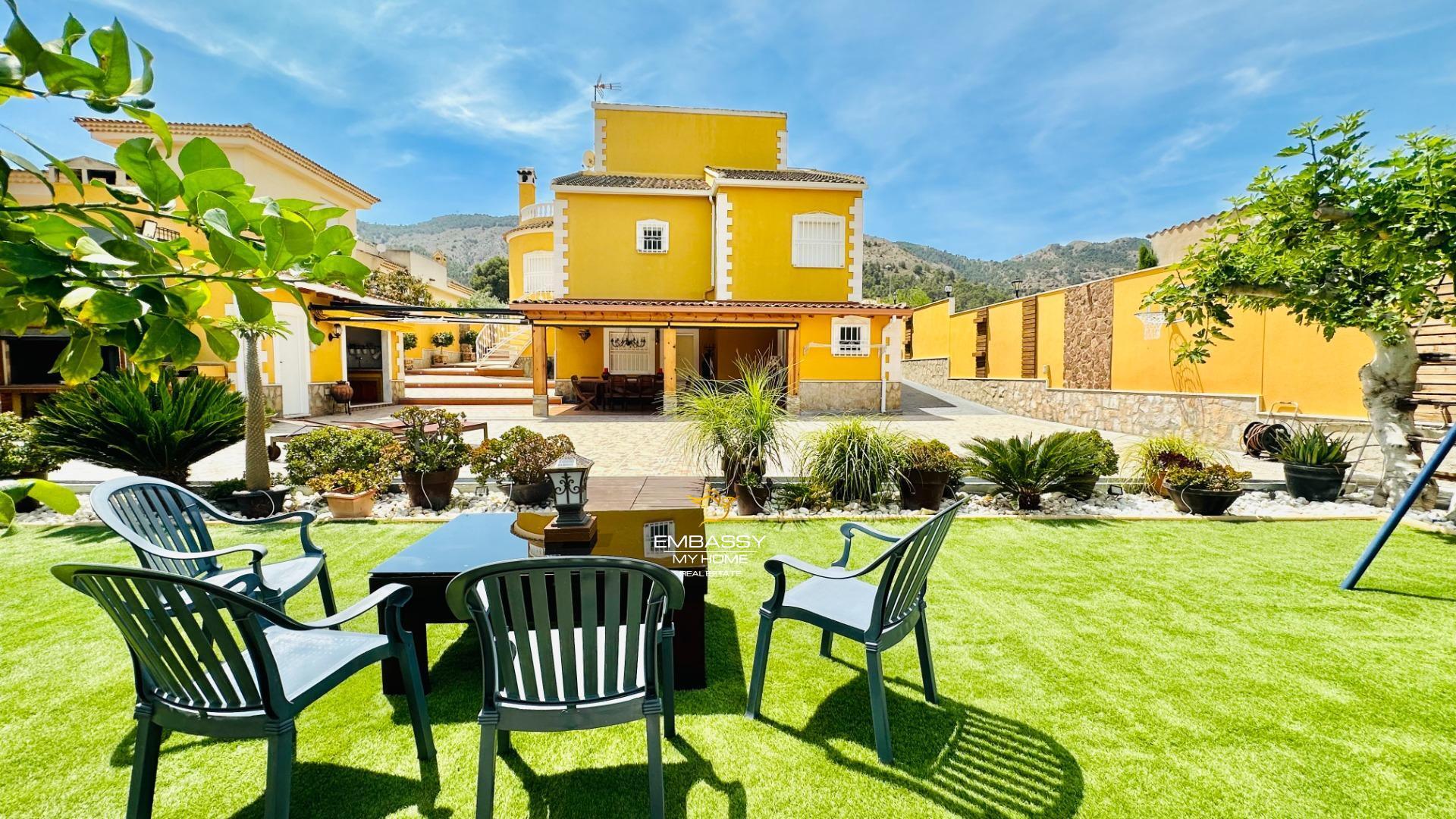 Villa for sale in Orihuela, Alicante, Spain