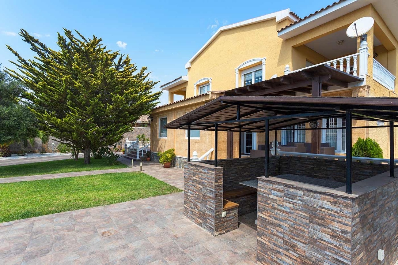 Villa en venta en Orihuela Costa