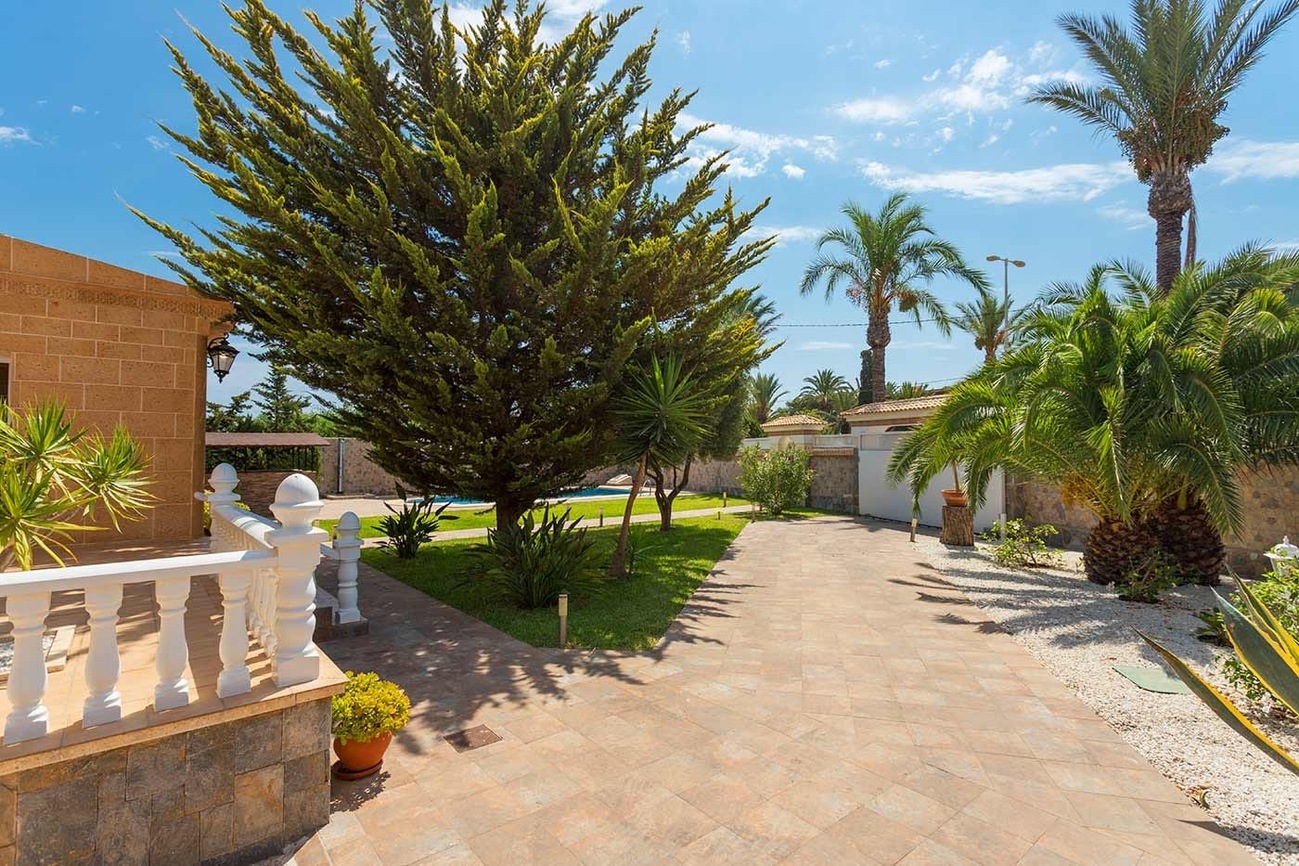 Villa en venta en Orihuela Costa