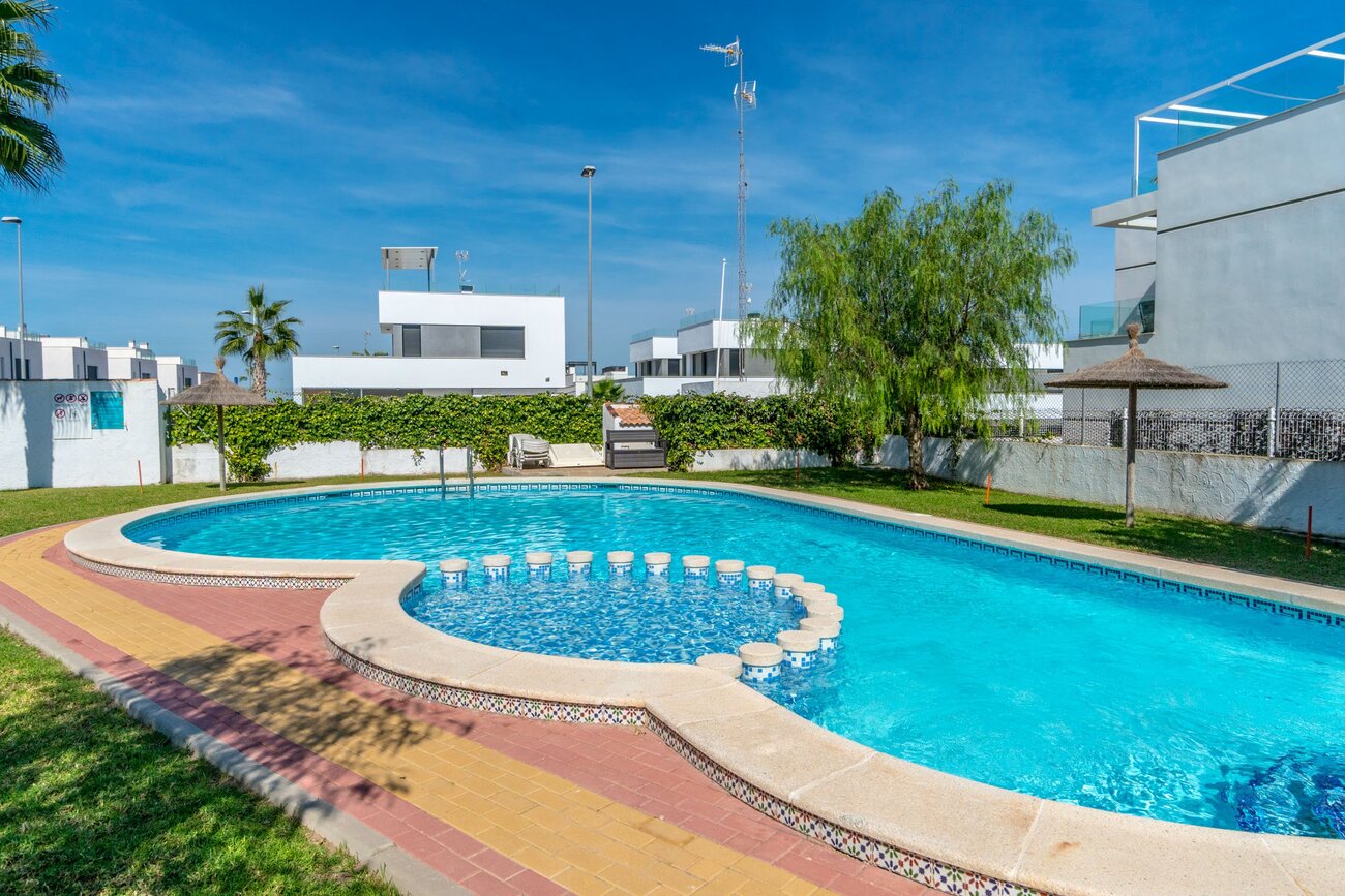 Semi Detached for sale in Villamartin, Alicante, Spain