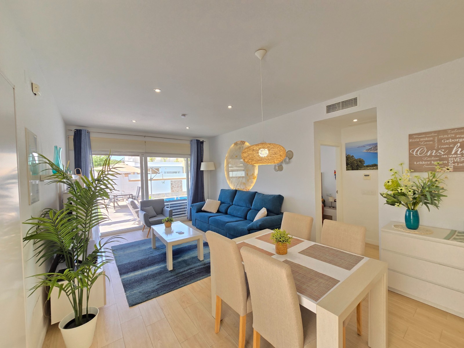 Villa en venta en Pilar De La Horadada