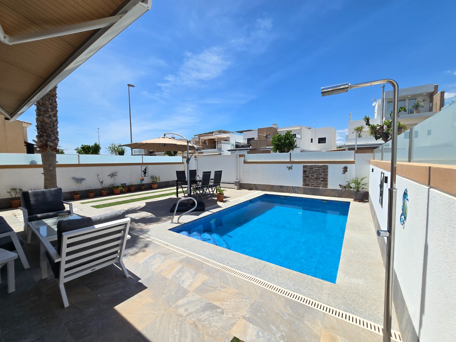 Villa en venta en Pilar De La Horadada