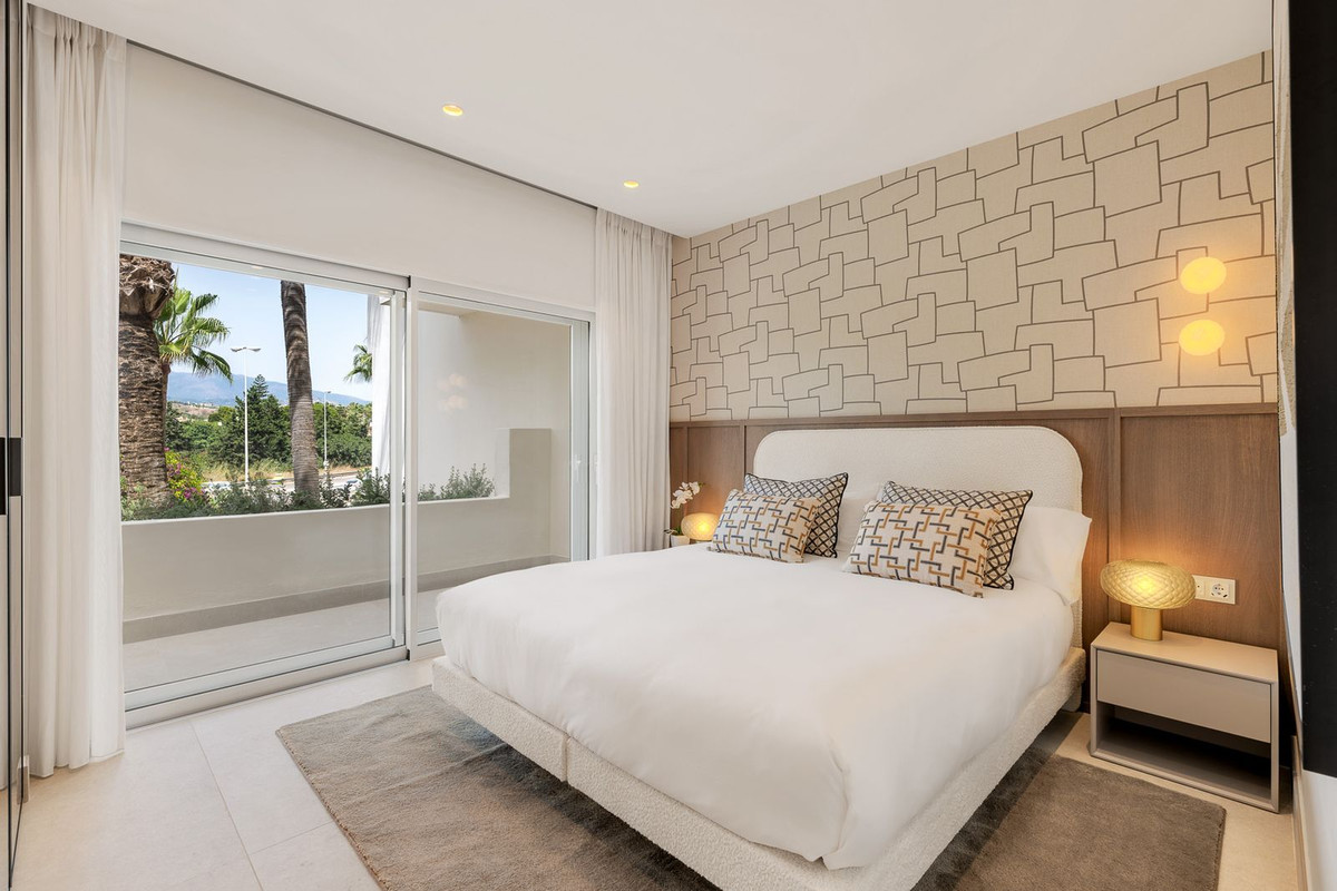 Apartment for sale in New Golden Mile, Málaga, Spain