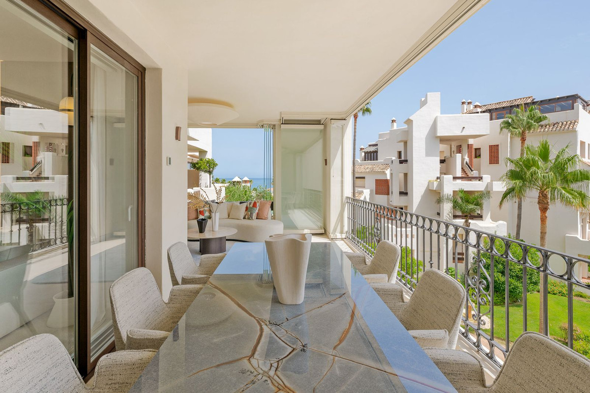 Apartment for sale in New Golden Mile, Málaga, Spain