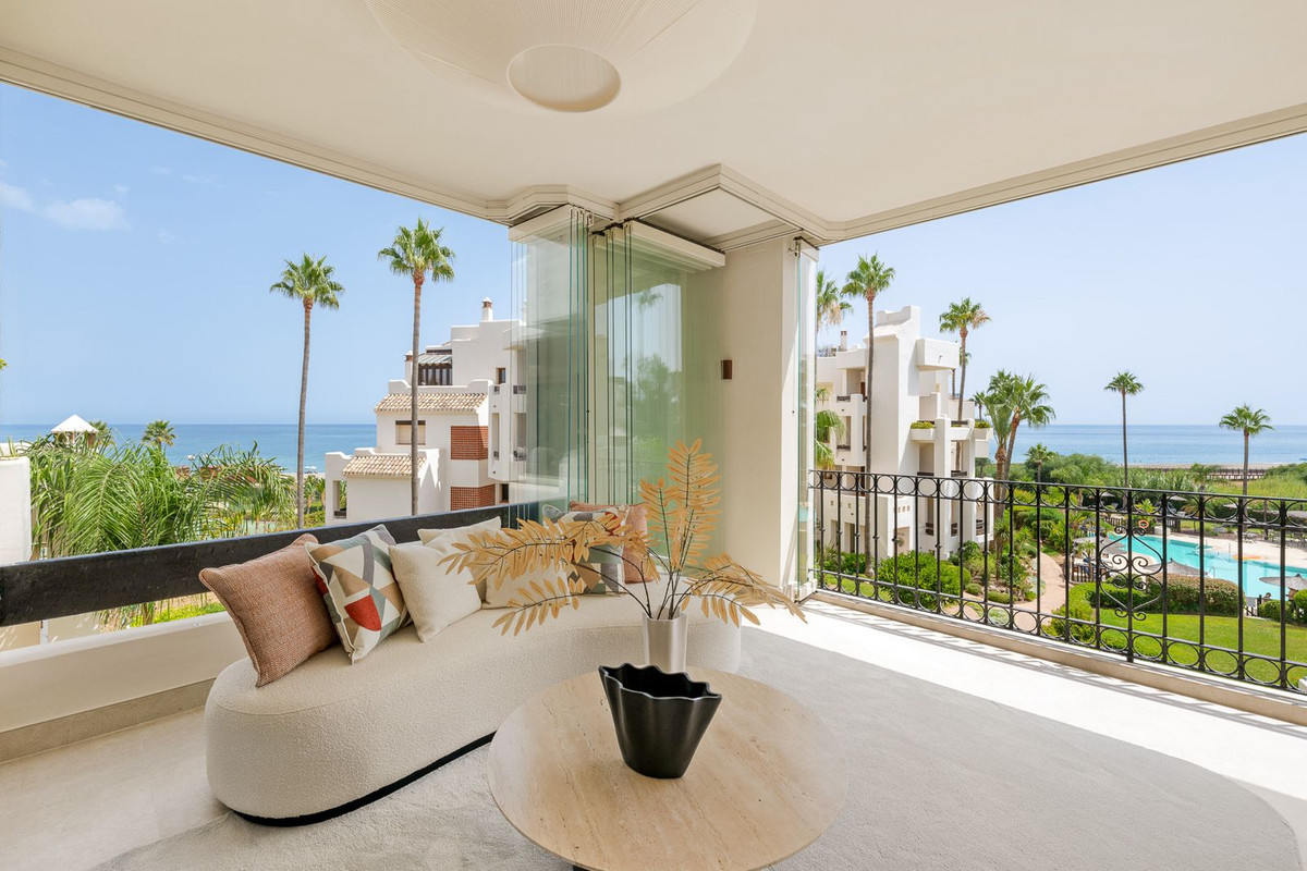 Apartment for sale in New Golden Mile, Málaga, Spain