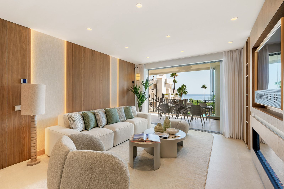 Apartment for sale in New Golden Mile, Málaga, Spain