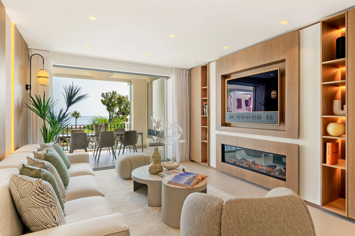 Apartment for sale in New Golden Mile, Málaga, Spain