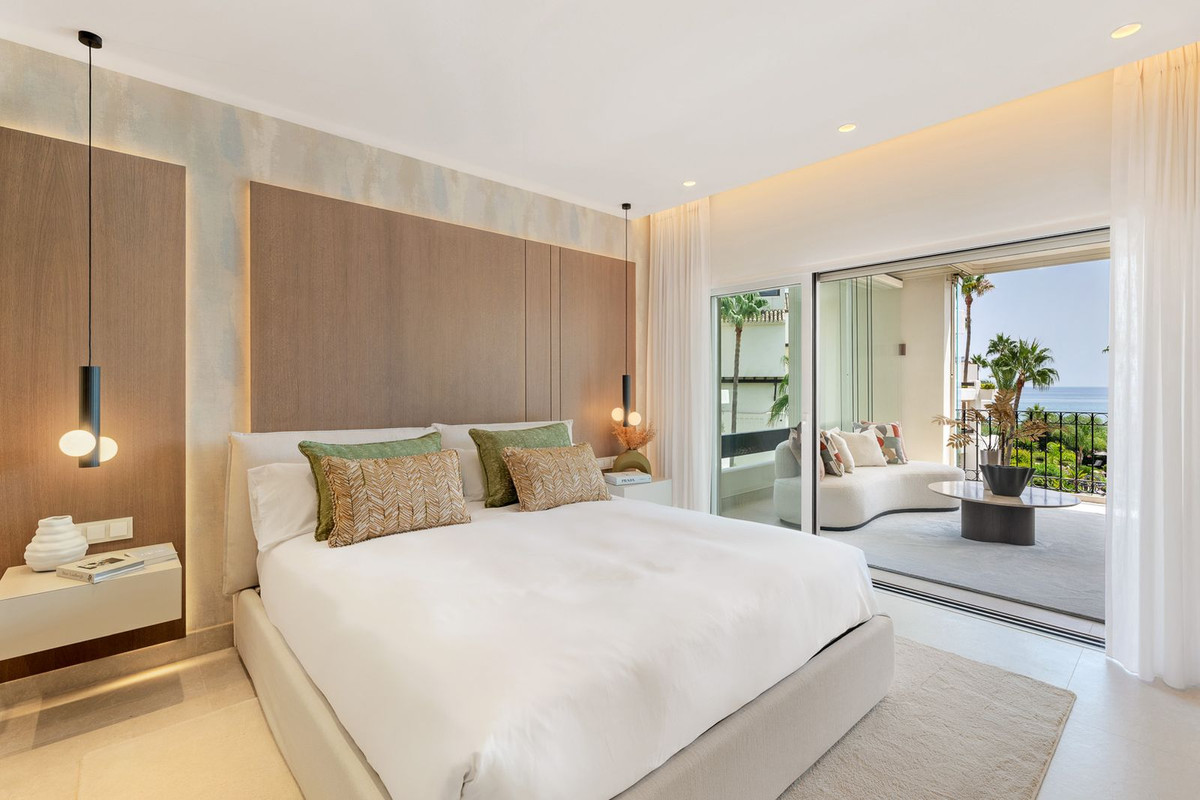 Apartment for sale in New Golden Mile, Málaga, Spain