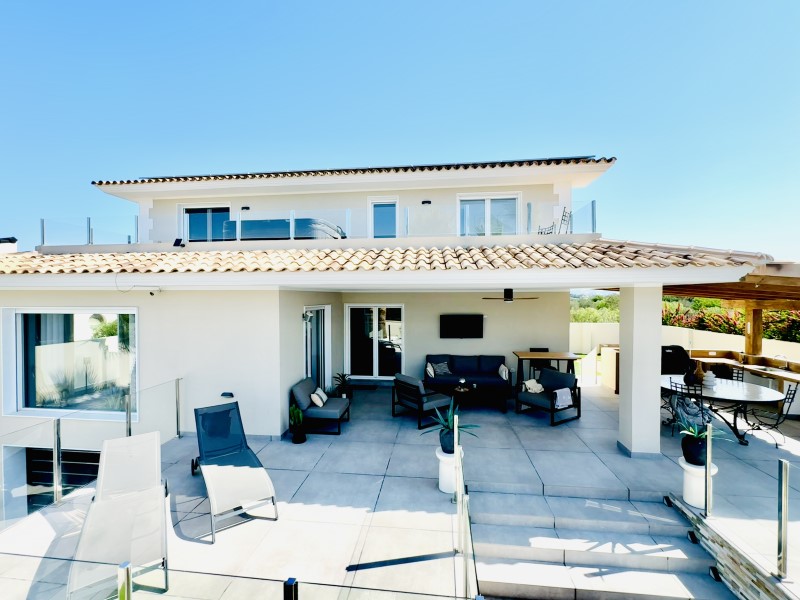 Villa en venta en Alfas Del Pi