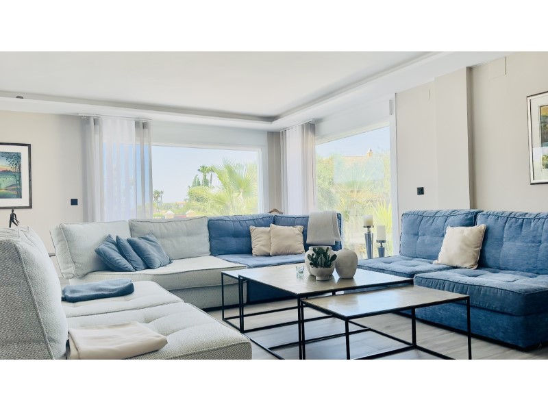 Villa en venta en Alfas Del Pi