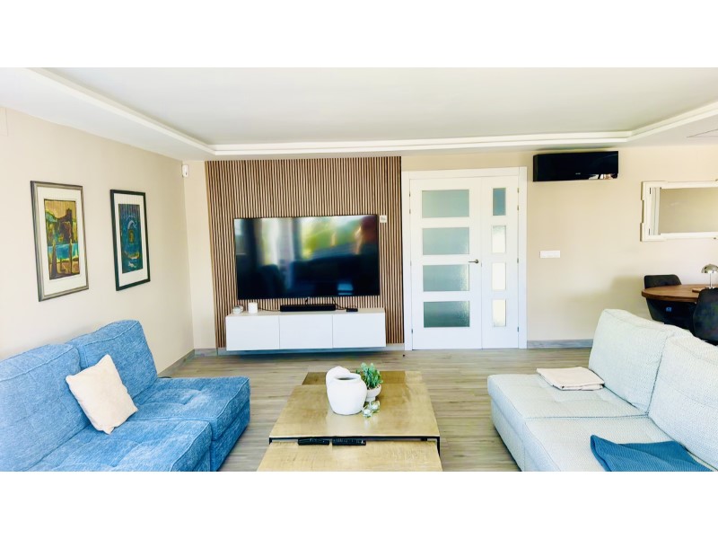 Villa en venta en Alfas Del Pi