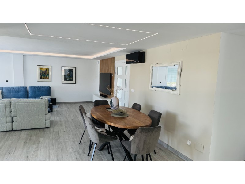 Villa en venta en Alfas Del Pi