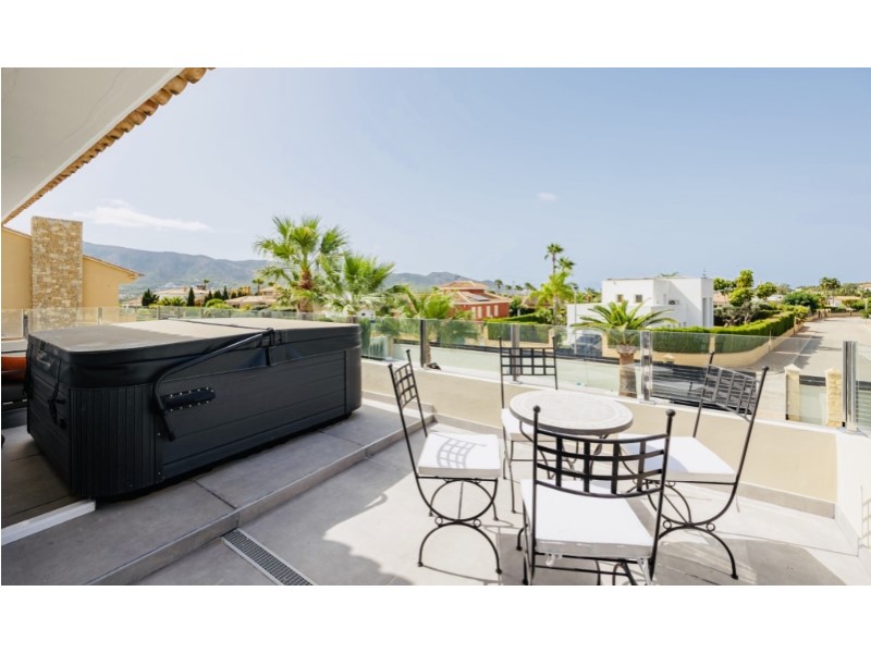 Villa en venta en Alfas Del Pi