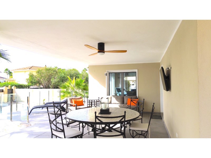 Villa en venta en Alfas Del Pi