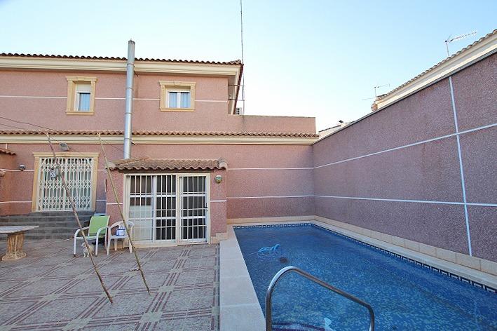 Villa for sale in Formentera Del Segura, Alicante, Spain
