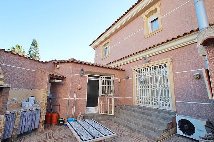Villa for sale in Formentera Del Segura, Alicante, Spain
