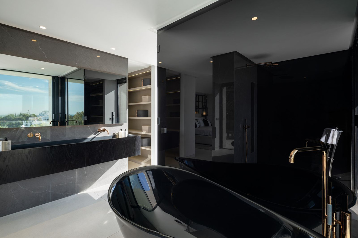 Villa for sale in Benahavis, Málaga, Spain