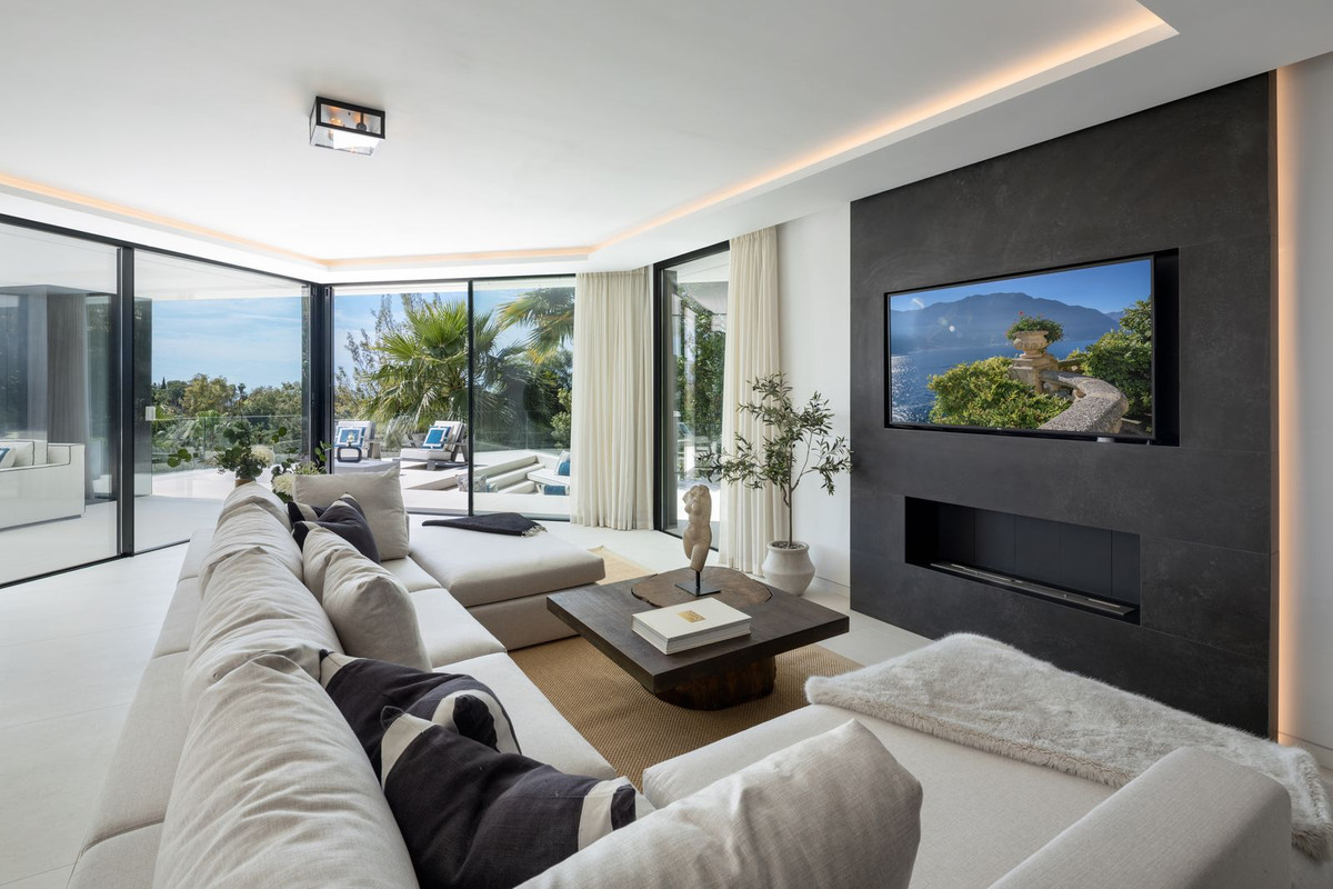 Villa for sale in Benahavis, Málaga, Spain