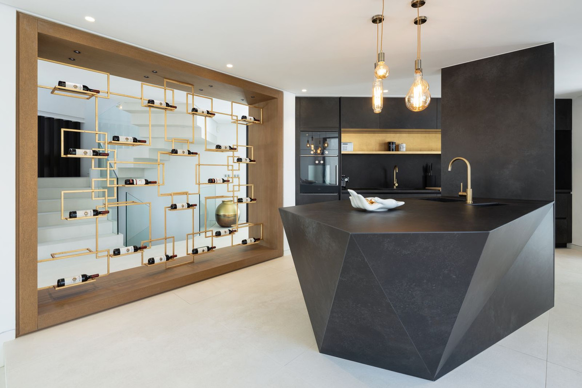 Villa for sale in Benahavis, Málaga, Spain