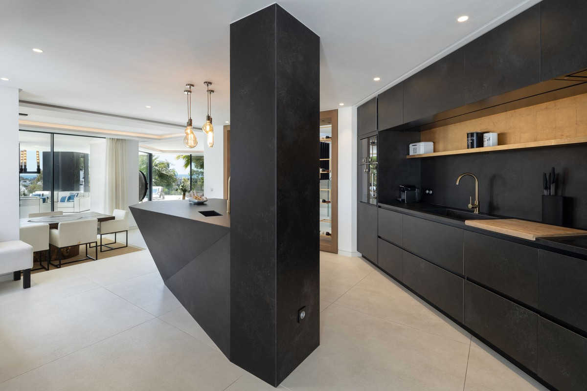 Villa for sale in Benahavis, Málaga, Spain