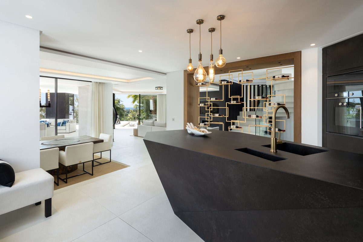 Villa for sale in Benahavis, Málaga, Spain