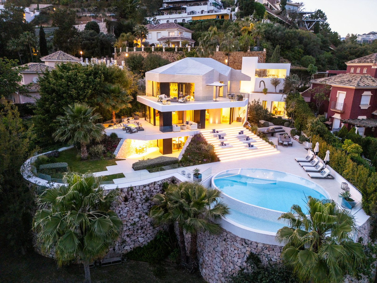 Villa for sale in Benahavis, Málaga, Spain