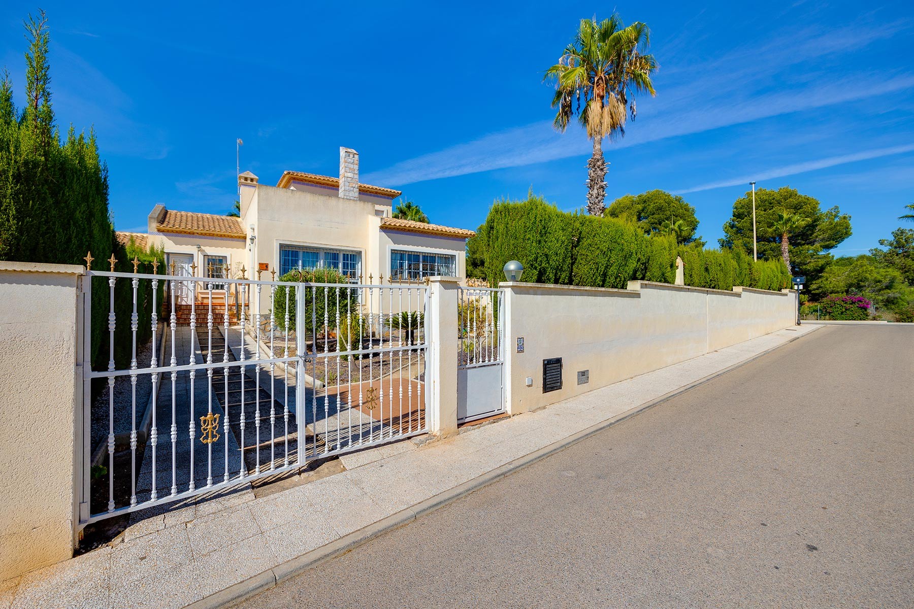 Villa for sale in Orihuela Costa, Alicante, Spain