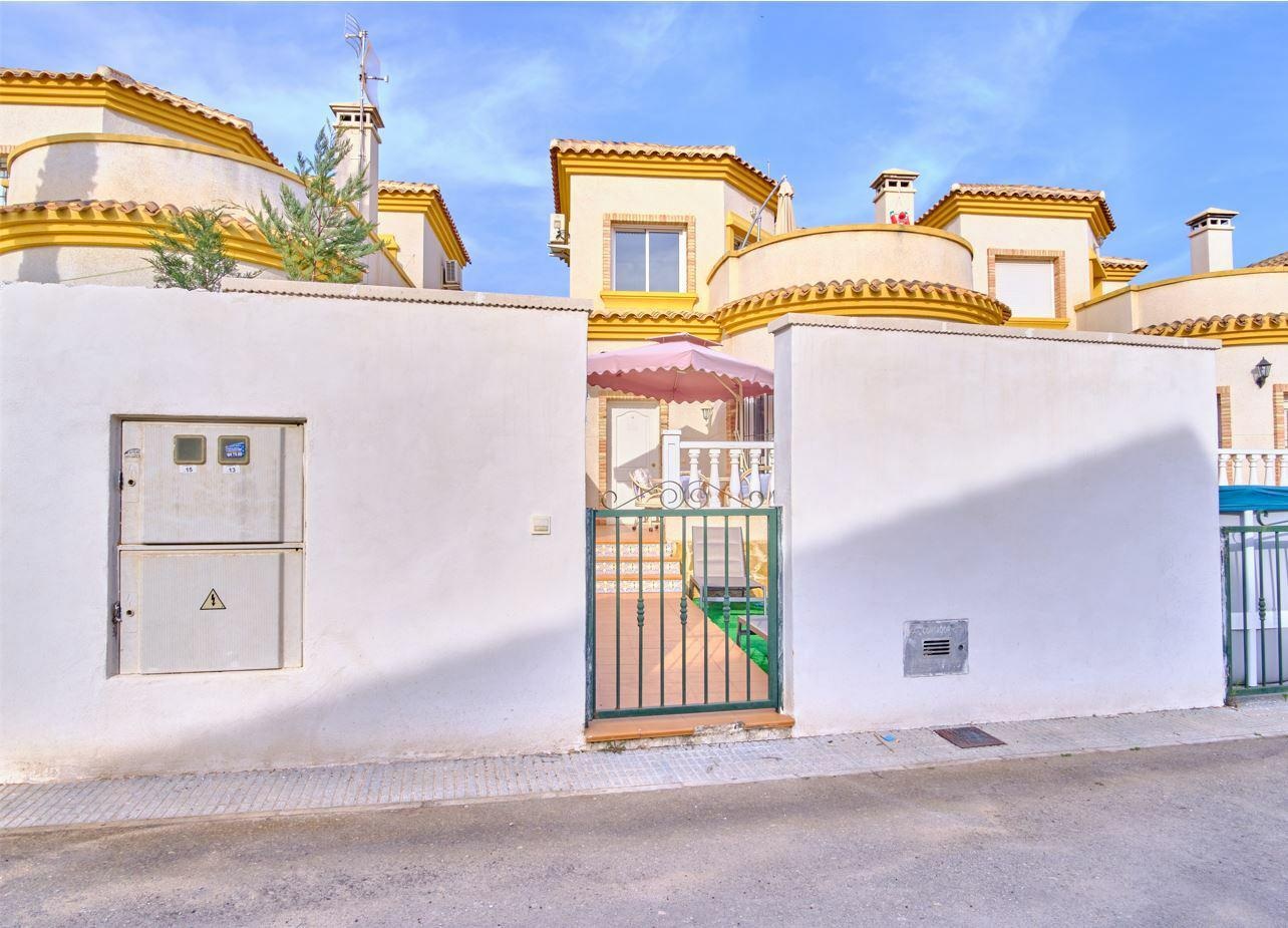 Villa en venta en Los Montesinos